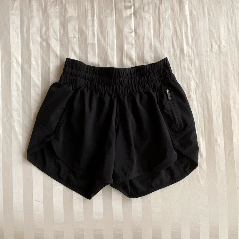 Lululemon Hotty Hot High-Rise 
Lined Short 4in (Size 4, Black)